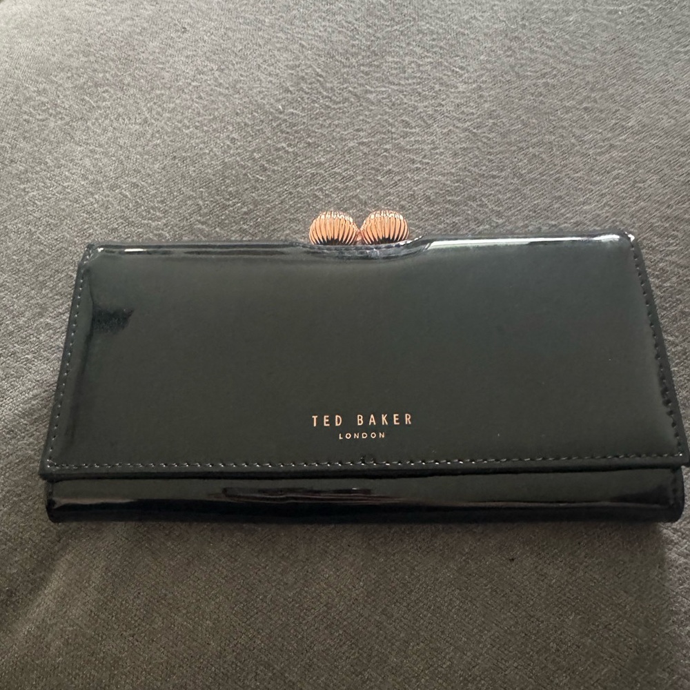 TED BAKER LONDON BOBBLE PATENT LEATHER WALLET